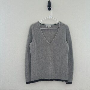 Banana Republic Cashmere‎ Wool V-Neck Sweater - Quiet Luxury Minimalist - Large